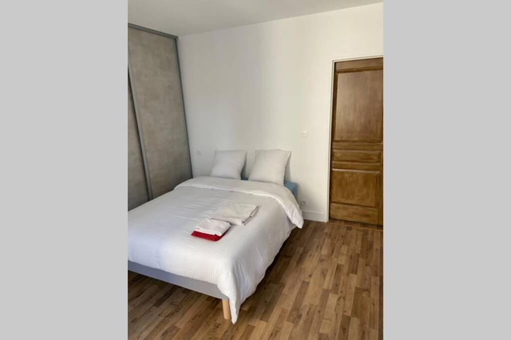 Maison Saint Louis Пуатьє Екстер'єр фото